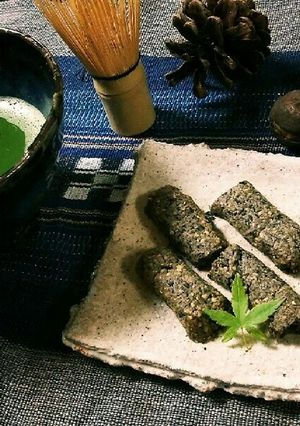 甘さ控えめ◎黒ごまゴマたっぷりクッキー-レシピのメイン写真
