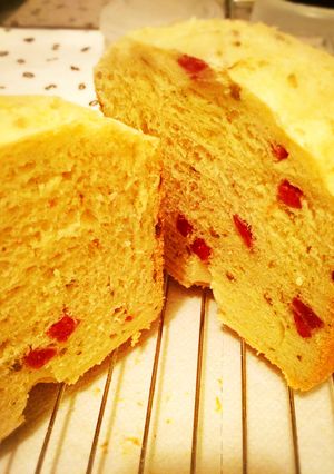 オリーブとサラミの食パン-レシピのメイン写真