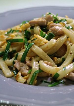 鶏とニラ玉の親子うどん-レシピのメイン写真