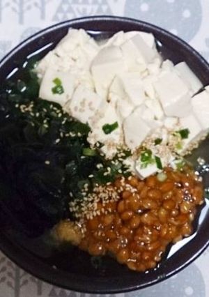 ナットウフ+わかめ蕎麦-レシピのメイン写真