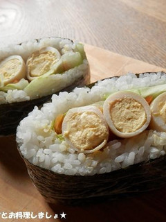 簡単★うずらのあごだしつゆおにぎらず-レシピのメイン写真