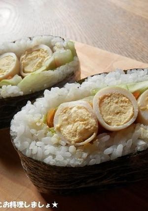 簡単★うずらのあごだしつゆおにぎらず-レシピのメイン写真