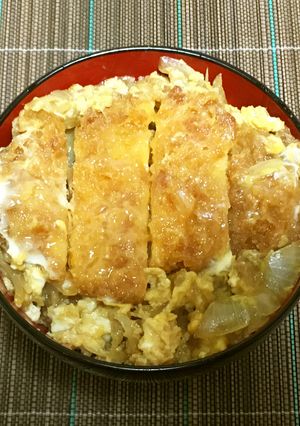これぞ定番、ビミサンで簡単煮カツ丼-レシピのメイン写真