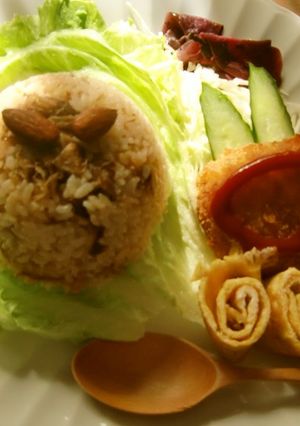 おかかとしょうゆで炊く、無国籍プレート-レシピのメイン写真