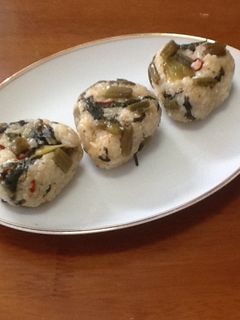 野沢菜炒めの☆おにぎり【ピリ辛】-レシピのメイン写真