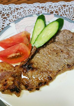 塩麹と黒胡椒でやわらかステーキ(^^)-レシピのメイン写真