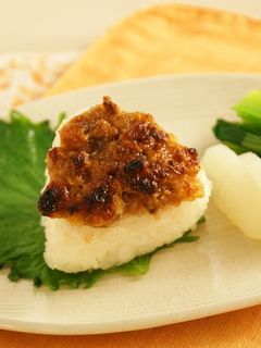 簡単焼きおにぎり!~くるみみそ~-レシピのメイン写真
