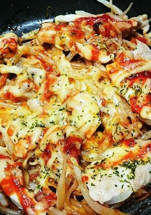 簡単!!油要らずで鶏肉のもやしピザ♪-レシピのメイン写真