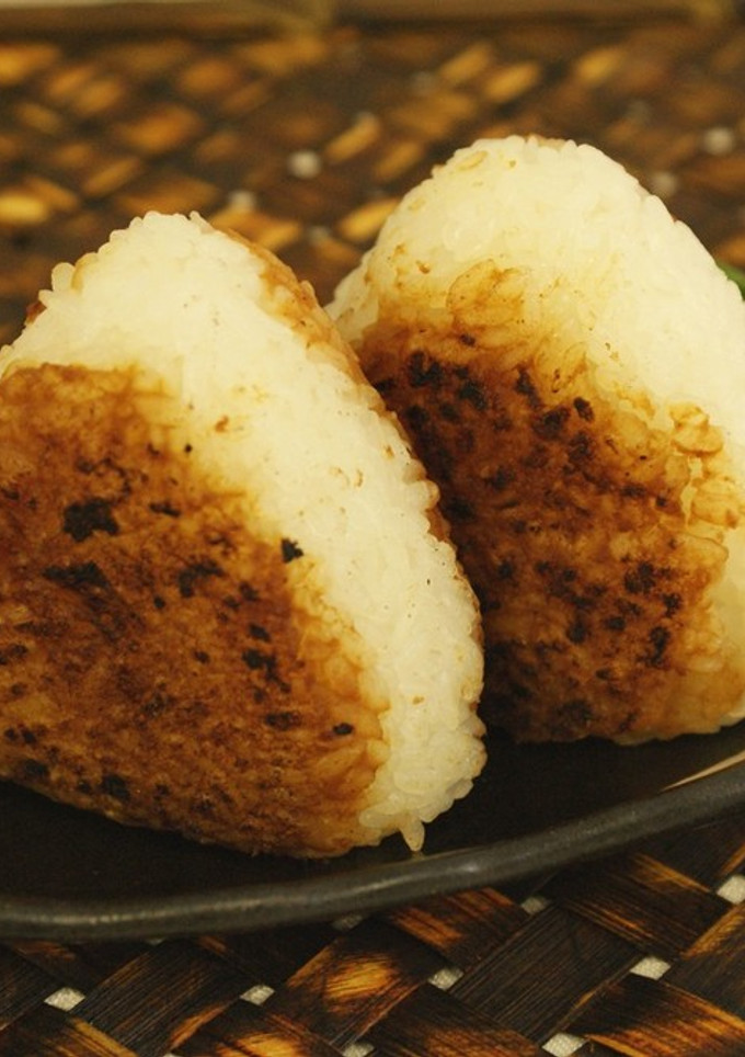塗って焼くだけ！みそ焼きおにぎり-レシピのメイン写真