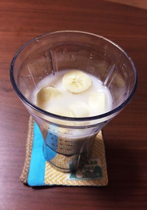 飲む点滴！バナナ+甘酒 カクテルスムージ-レシピのメイン写真