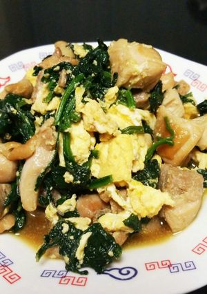 彩り鮮やか♪鶏ももとほうれん草と玉子炒め-レシピのメイン写真