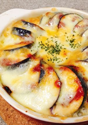 余った餃子のタネで♬簡単なすチーズ焼き-レシピのメイン写真