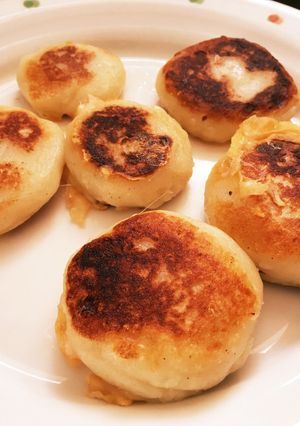 おかずに♪もちもちじゃが焼き-レシピのメイン写真