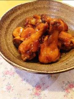 ご飯がススム♡鶏手羽元と長ネギの照り煮-レシピのメイン写真