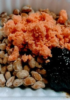 鮭フレーク納豆でごはんですよ☝朝食おかず-レシピのメイン写真