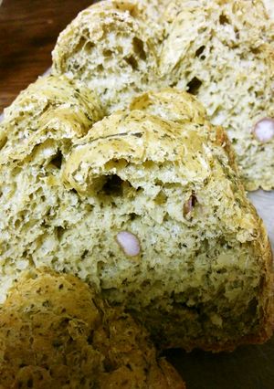 HBで緑茶がらとむかごのご飯パン-レシピのメイン写真