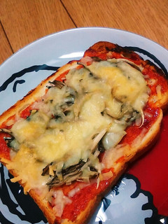 簡単キノコピザトースト-レシピのメイン写真