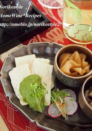 生湯葉の春菊ごまだれかけ-レシピのメイン写真