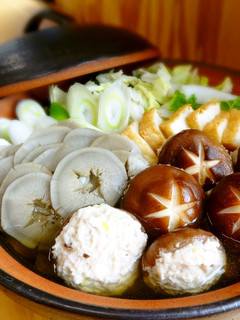 春日部産野菜で♪まるごと椎茸つくね鍋-レシピのメイン写真