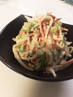もったいない!大根の皮で梅マヨサラダ-レシピのメイン写真