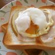簡単ベーコンとりんごと温玉のマヨトースト