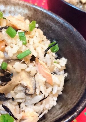 白だし【サーモンとひじきの炊き込みご飯】-レシピのメイン写真