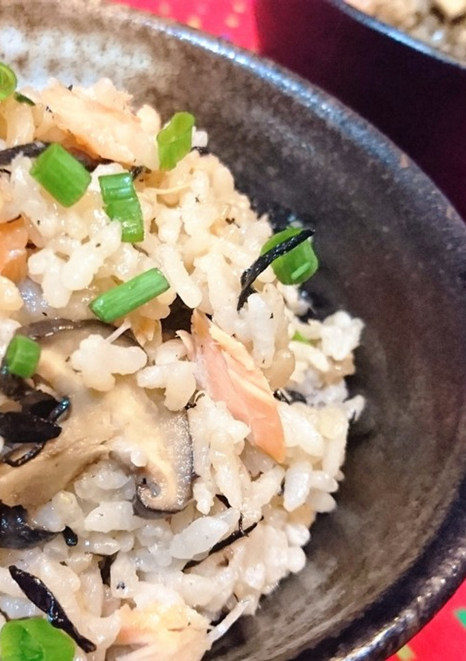 白だし【サーモンとひじきの炊き込みご飯】-レシピのメイン写真