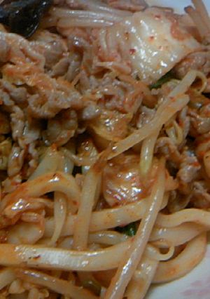 ピリ辛☆豚キムチうどん-レシピのメイン写真