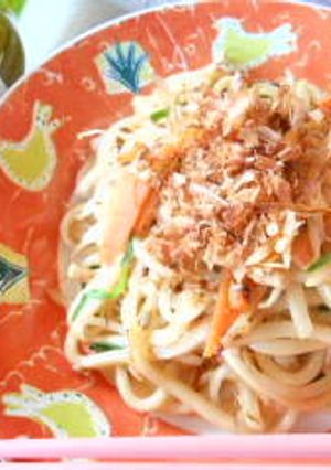 マンジーカラマンシーでさっぱり焼きうどん-レシピのメイン写真