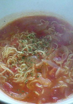 後味がいい♪トマト☆インスタントラーメン-レシピのメイン写真