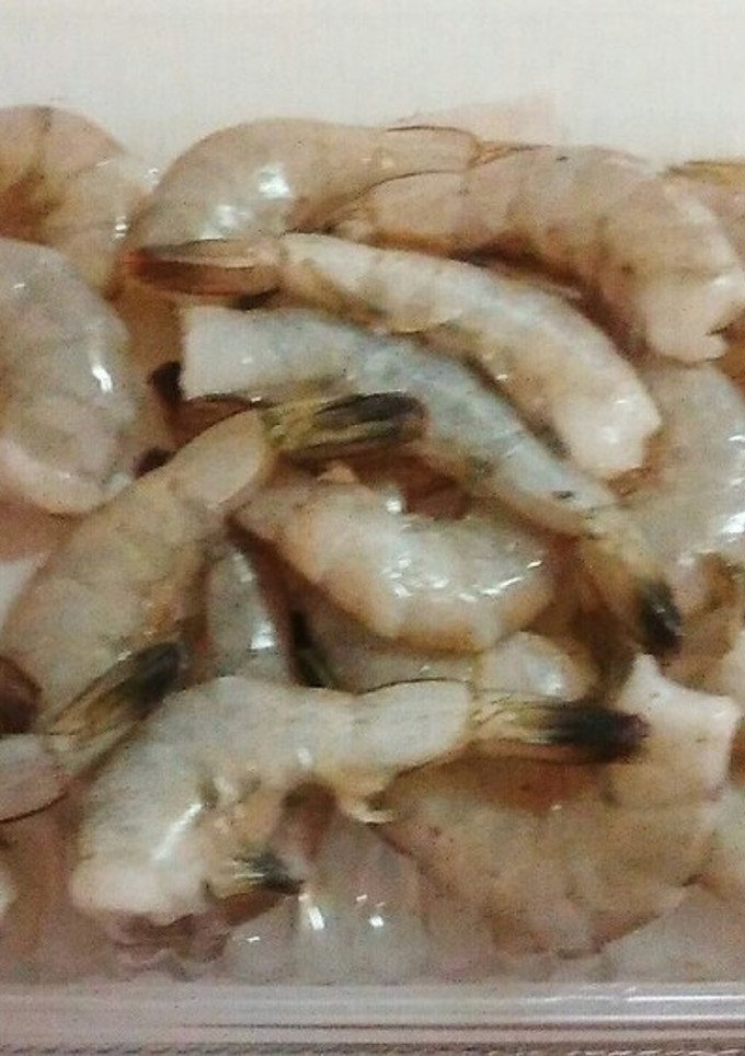 魚屋流♪冷凍殻付き海老の下処理。-レシピのメイン写真