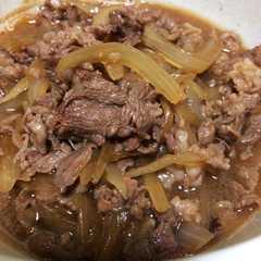 รูปของ 牛丼&肉うどんに☆牛肉と玉ねぎの甘辛煮