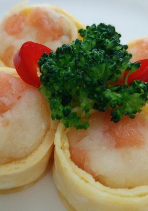 生サーモン入りマッシュポテト☆薄焼き卵巻-レシピのメイン写真