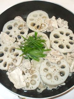 蓮根と豚肉のスープ♪簡単煮物♪-レシピのメイン写真