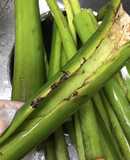 生のズイキ（芋がら・芋茎）のあく抜き