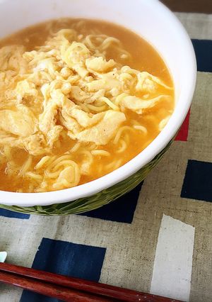 サッポロ一番でピリ辛かき卵ラーメン!!-レシピのメイン写真
