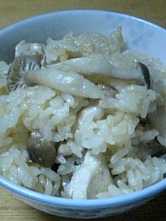 鶏肉ときのこの炊き込みご飯-レシピのメイン写真