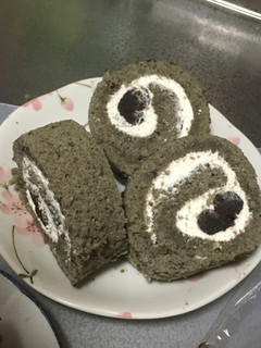 黒ごまのロールケーキ-レシピのメイン写真