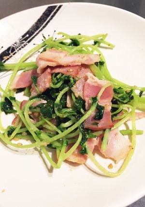 豆苗とベーコンのナムル風炒め-レシピのメイン写真