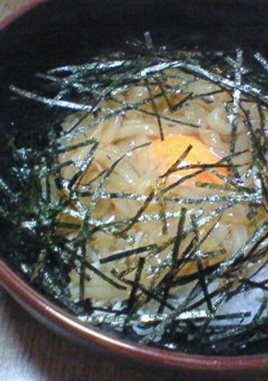 夏にさっぱりおいしい♪イカのユッケ丼-レシピのメイン写真