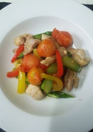 ヘルシー！簡単！鶏肉とカラフル野菜の炒め-レシピのメイン写真