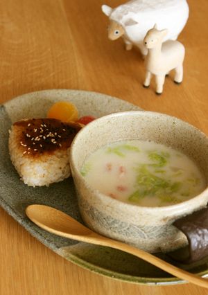分ける派♡味噌風味シチュー&おにぎり-レシピのメイン写真