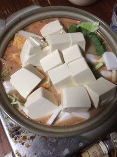 トマト缶使用☆ほかほかトマト味噌鍋-レシピのメイン写真