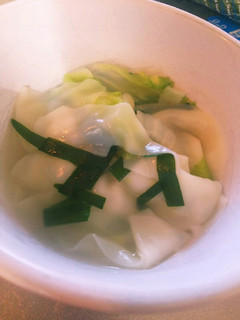 余った餃子皮 優しい塩味ワンタンスープ!-レシピのメイン写真