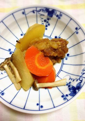 あまった鶏の唐揚げで☆大根と人参の煮物-レシピのメイン写真