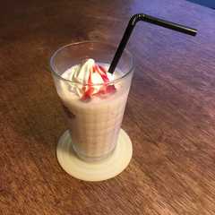 รูปของ クーリッシュでいちごシェイク♫