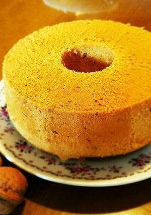 ほんのり黒糖香る♪くるみのシフォンケーキ-レシピのメイン写真