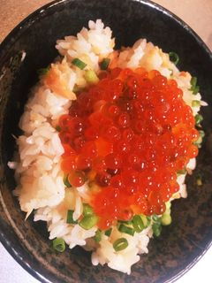 鮭とイクラの親子炊き込みご飯)^o^(-レシピのメイン写真