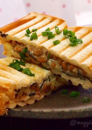 朝ごはんに!納豆マヨチーズの和風パニーニ-レシピのメイン写真