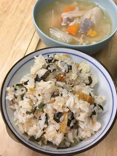 【混ぜご飯】さつま揚げ・鮭フレーク・しそ-レシピのメイン写真